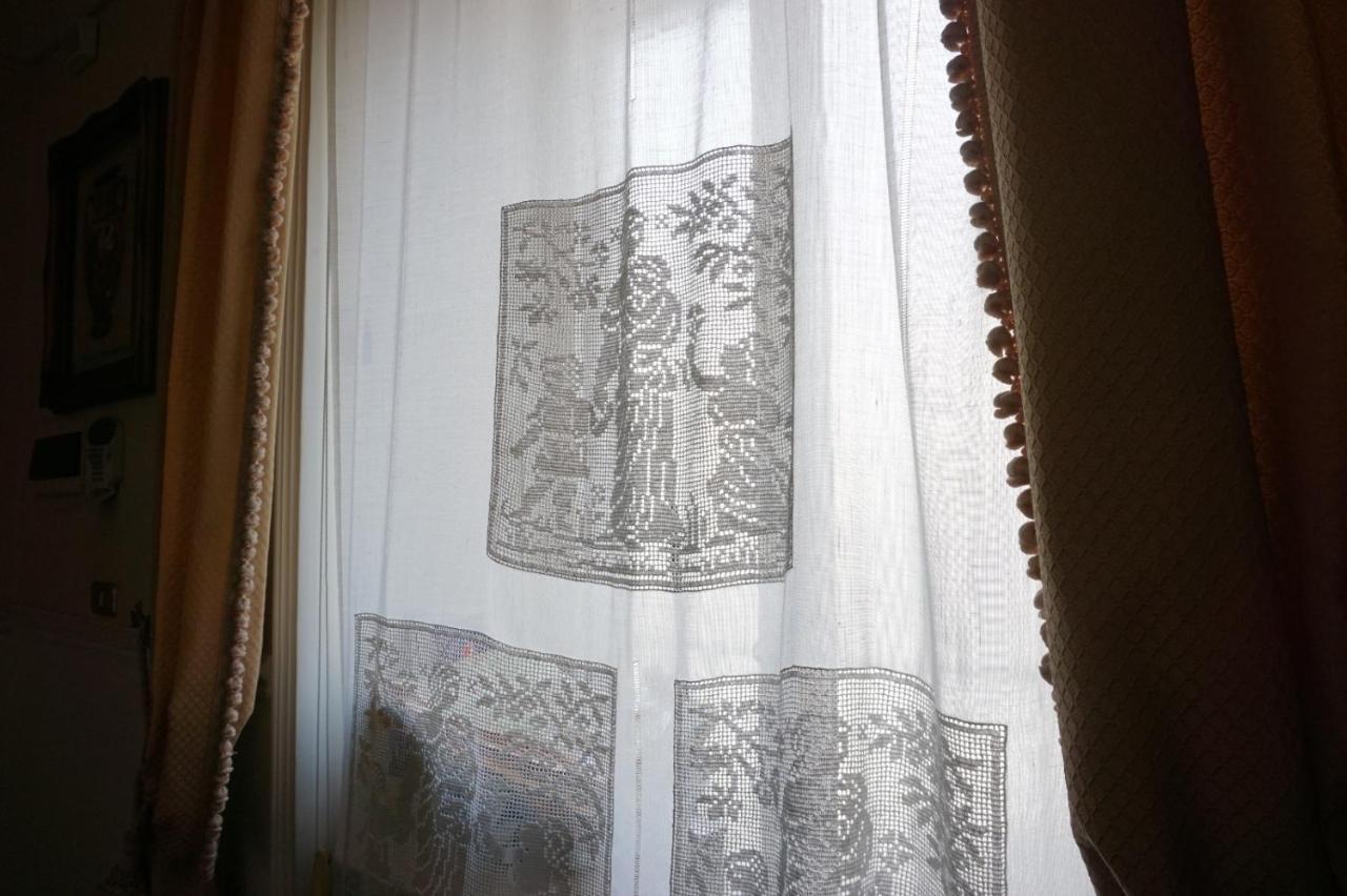Elegante Appartamento Centro Storico Катания Екстериор снимка