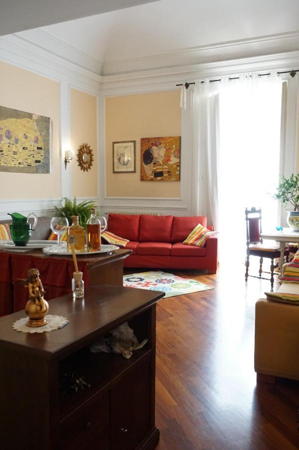 Elegante Appartamento Centro Storico Катания Екстериор снимка