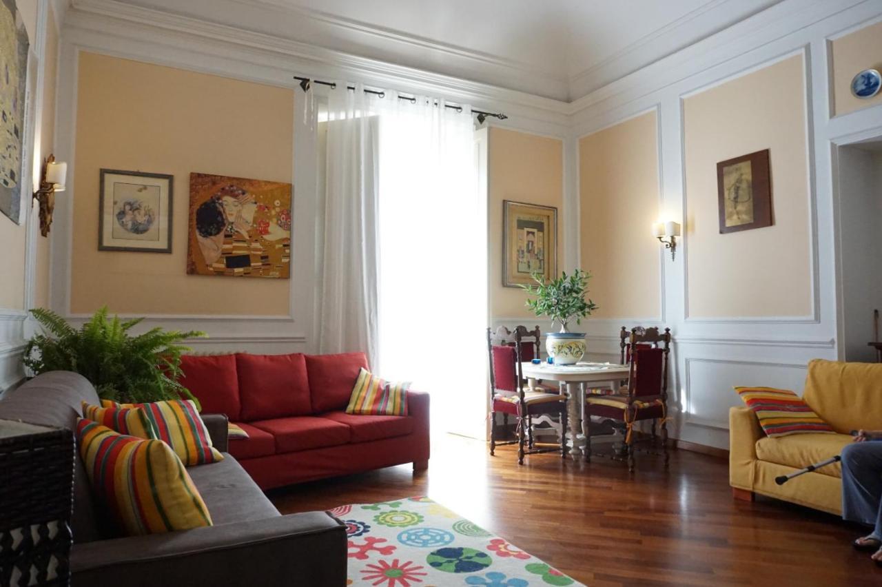 Elegante Appartamento Centro Storico Катания Екстериор снимка
