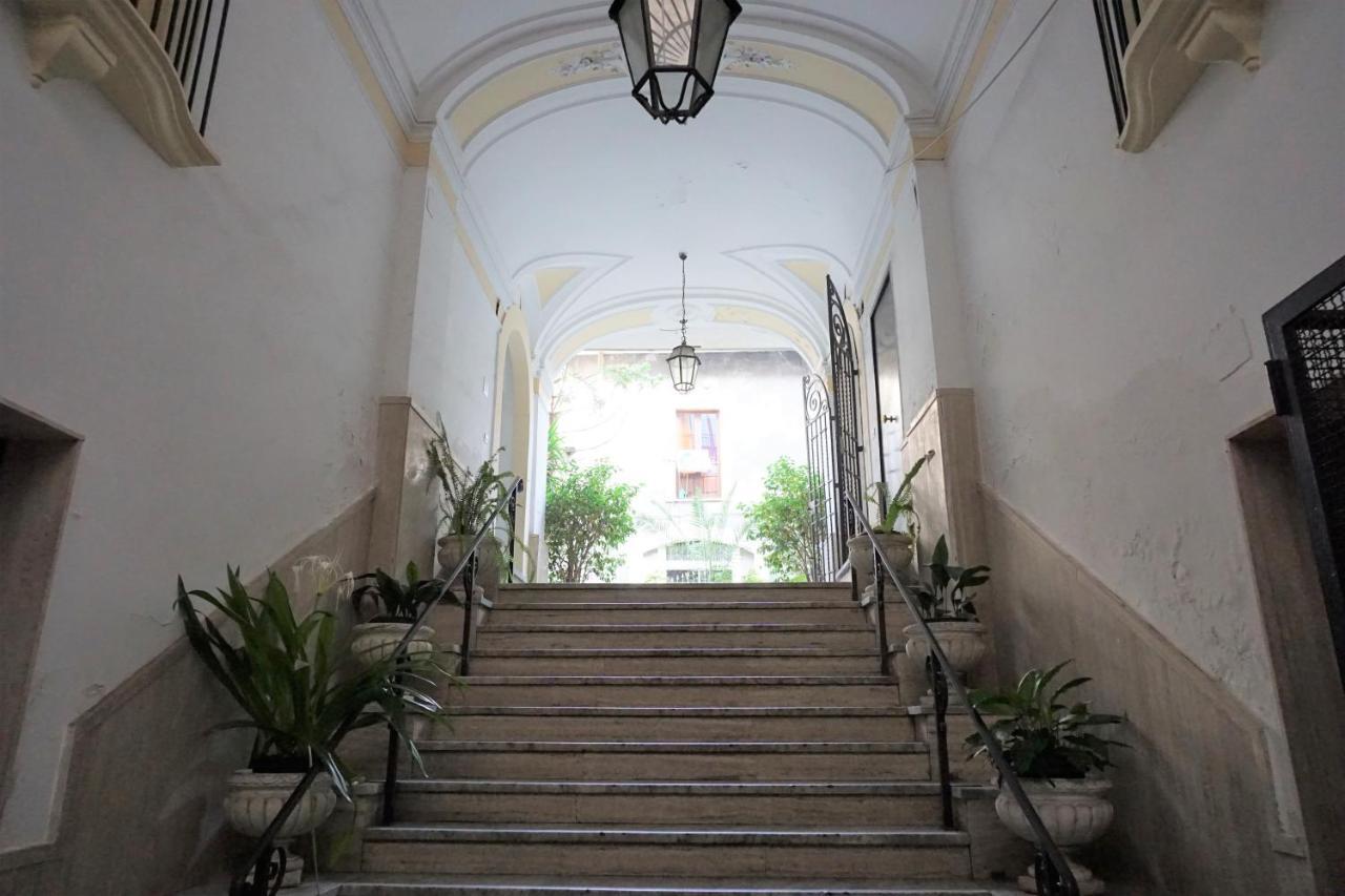 Elegante Appartamento Centro Storico Катания Екстериор снимка