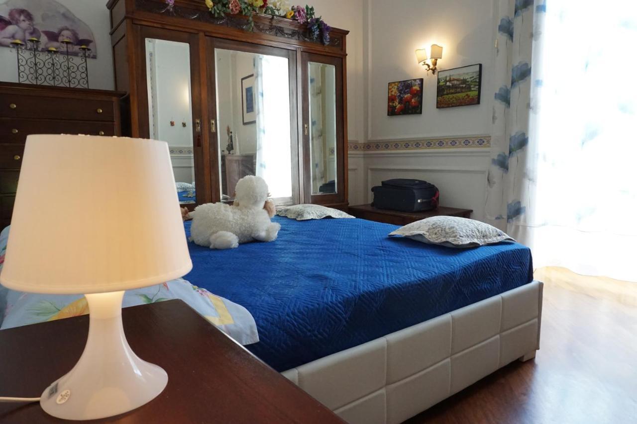 Elegante Appartamento Centro Storico Катания Екстериор снимка