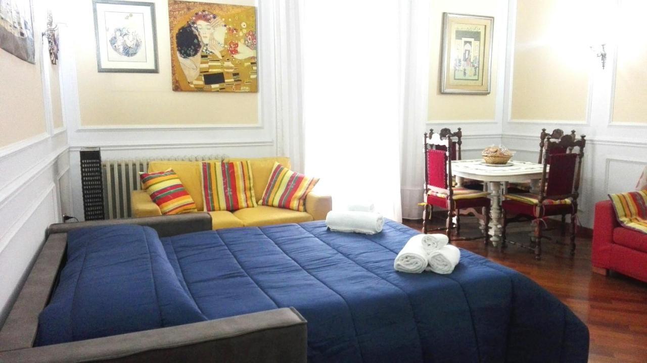 Elegante Appartamento Centro Storico Катания Екстериор снимка